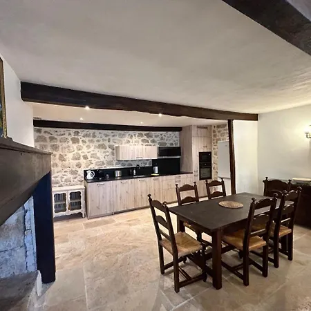 Prázdninový dům Logis De La Bastide, Climatise Au Coeur Du Village