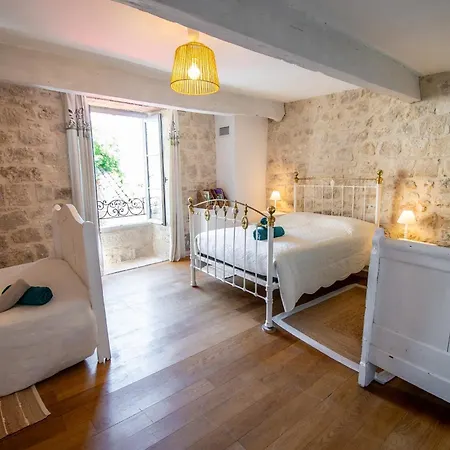 Logis De La Bastide, Climatise Au Coeur Du Village Casa de Férias *