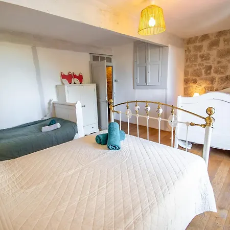 Casa de Férias Logis De La Bastide, Climatise Au Coeur Du Village *