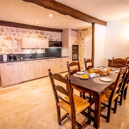 Logis De La Bastide, Climatise Au Coeur Du Village